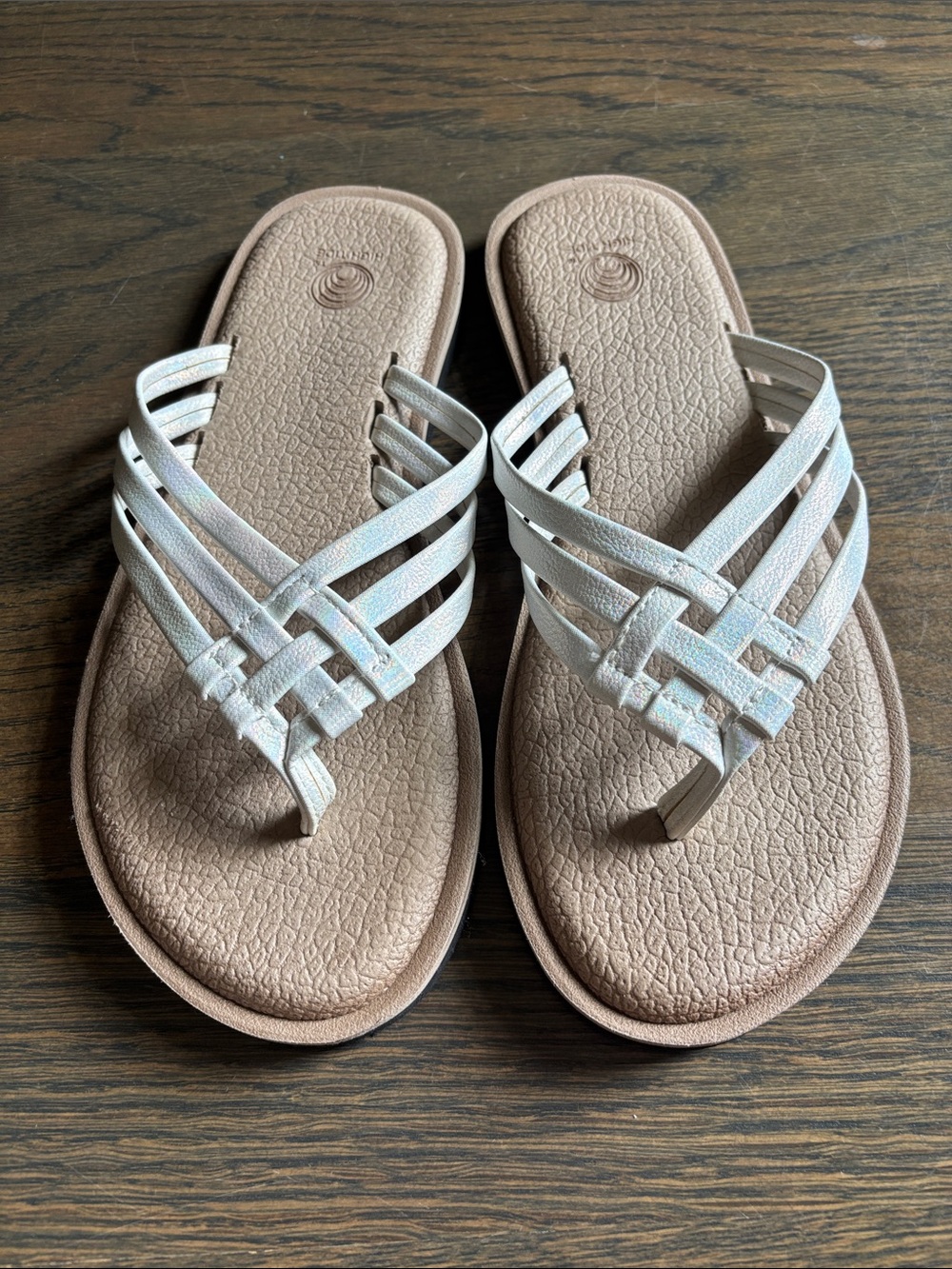 Woven Strappy Toe-Post Sandals in Light Metallic Beige